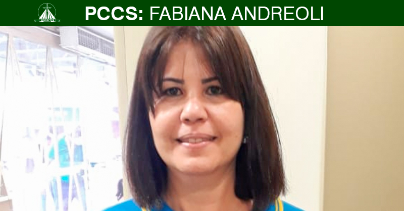 Ação do PCCs: SINDECTEB entrega alvará à trabalhadora da AC Araçatuba