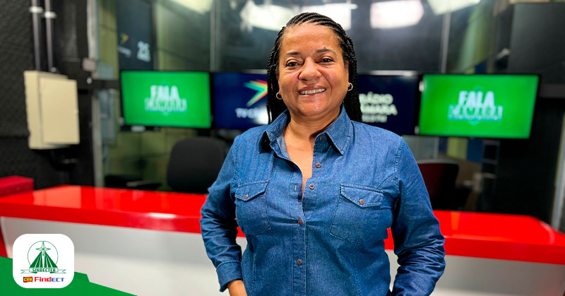 Vereadora Estela Almagro homenageia os 40 anos do SINDECTEB na Câmara Municipal de Bauru